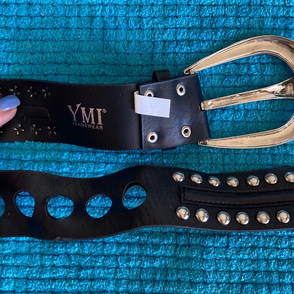 YMI black leather belt - Picture 2 of 3